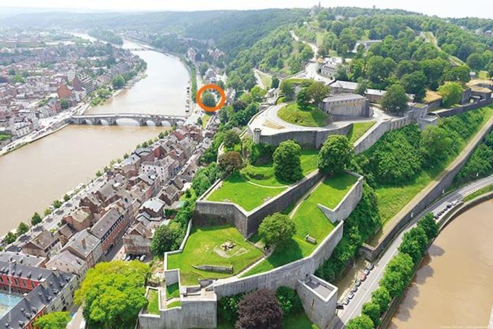 Apartamento Studio Vue Sur Meuse Namur Exterior foto